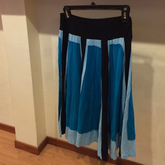 Color blocked jersey skirt