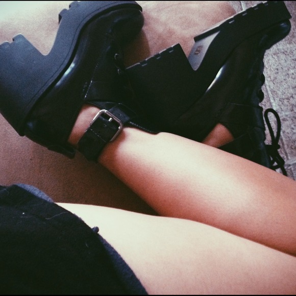 Nasty Gal Shoes - 💠SOLD💠Shoe Cult Chunky Boot