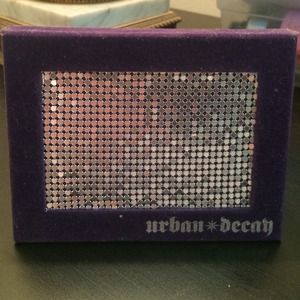 Urban Decay eyeshadow palette