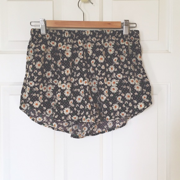 NNW sunflower shorts