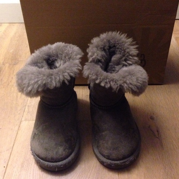 Girls gray UGG Australia boots