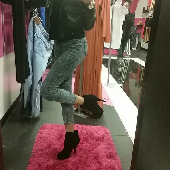 Booties - Picture 4 of 4