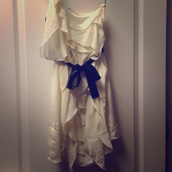 White ruffle dress!