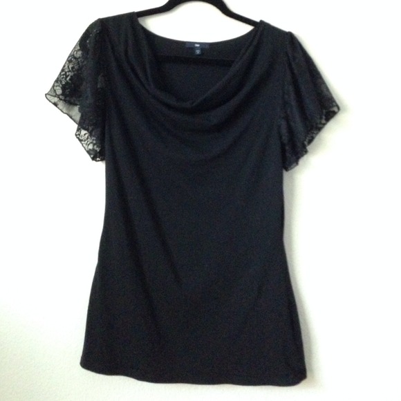 Gap lace sleeved black shirt