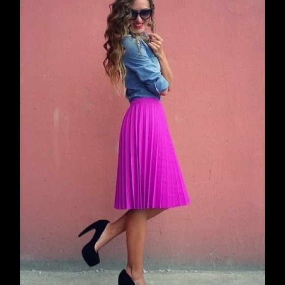 Rare Dresses & Skirts - Pleated purple skirt