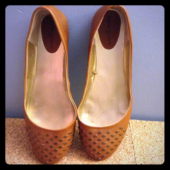 SOLD Brown flats