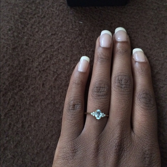 Aquamarine and diamond 10k yellow gold ring-size 7 - Picture 3 of 5