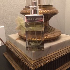 Banana Republic Wildbloom Vert perfume