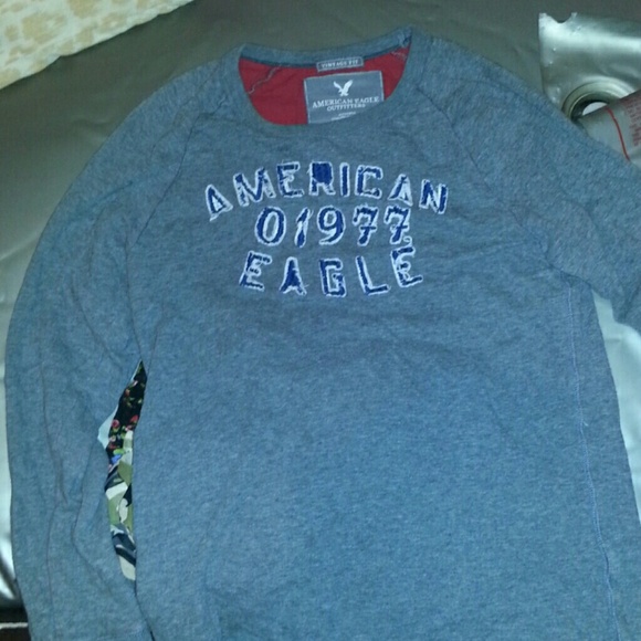 American Eagle long sleeve