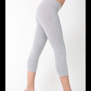 NWT Cropped leggings w/ button detail (dark gray)