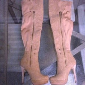 Boots- nude for @sincerelykim ONLY