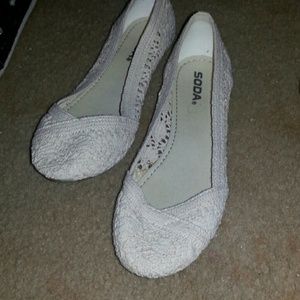 *ON HOLD* Adorable flats