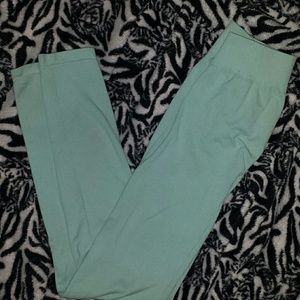 Light blue leggings!