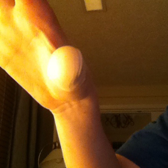 Magicians thumb tip/ fake thumb - Picture 2 of 4