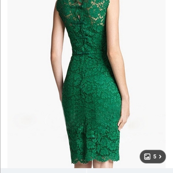 Green dress💚💋 - Picture 4 of 4