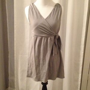 Athleta  V neck tunic shirt