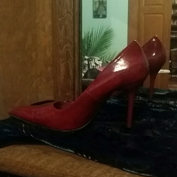 Red delicious 3 inch heel