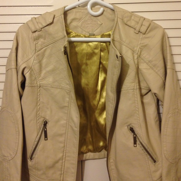 Cream Jacket - Picture 2 of 4