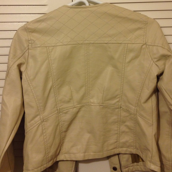 Cream Jacket - Picture 3 of 4
