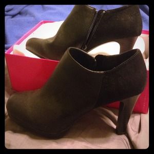 Black booties size 8!