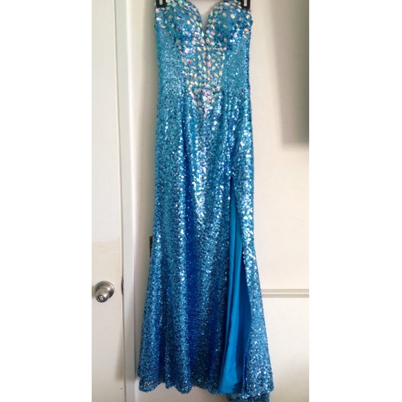Blue Aqua Sparkly Rhinestone Prom Dress NEVER WORN