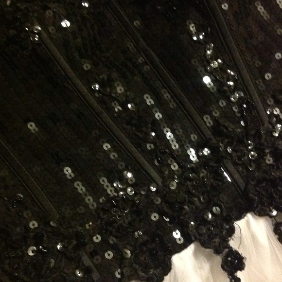 Short Black/White Prom Dress - Picture 2 of 2