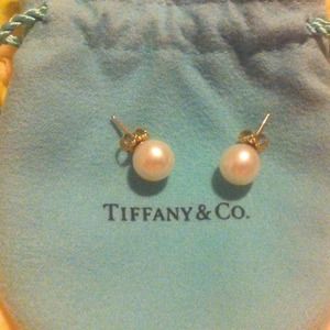 REDUCED TODAY NEW Tiffany Ziegfeld Pearl Earrings