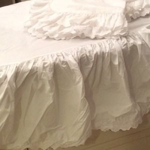 King dust ruffle, 2 euro shams Ralph Lauren
