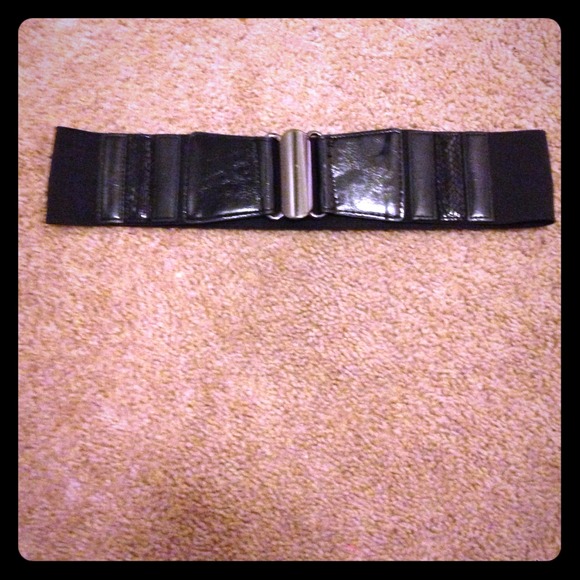 Thick black stretchy belt