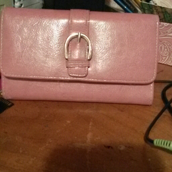 Pink Wallet - Picture 3 of 3