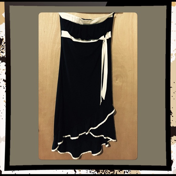 Cute Strapless B/W Dress