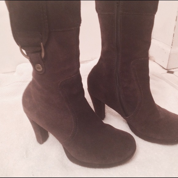 Sketchers Chocolate Brown Suede Boots