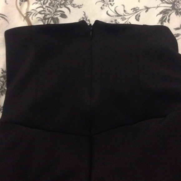 Peplum body con dress - Picture 2 of 2