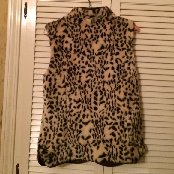 Animal print vest - Picture 2 of 3