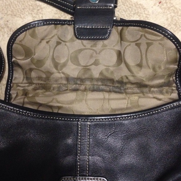 Black coach purse - Picture 4 of 4