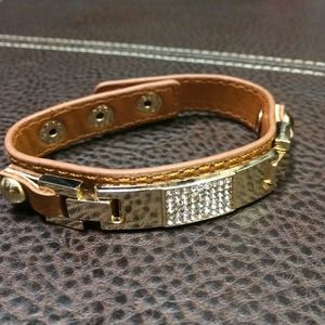 New!!!Adjustable bracelet. So beautiful in person!