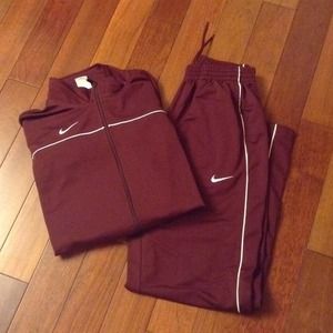 burgundy nike sweatsuit