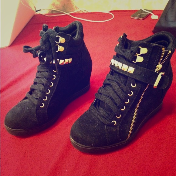 😍GOLD+BLACK Wedge Sneaker😍
