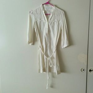 White long shirt or skirt