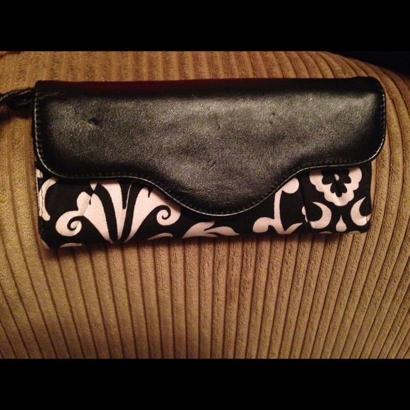 Thirty one floral black and white wallet!