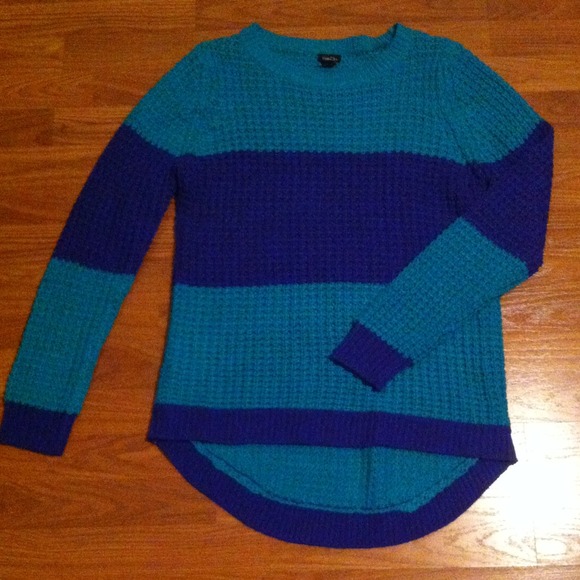 Hi-Low Cable-Knit Sweater