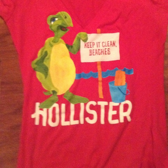 Hollister tshirt