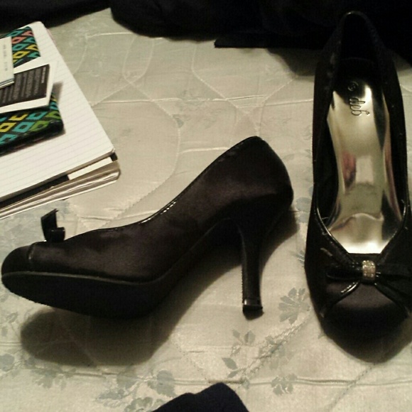 Heels - Picture 2 of 2