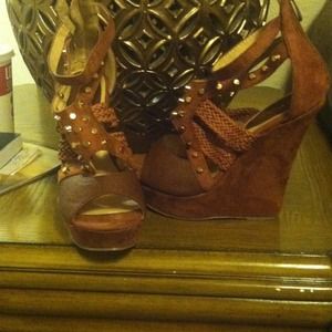 Tall heel wedges