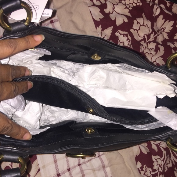 New Coach Purse - Picture 2 of 4