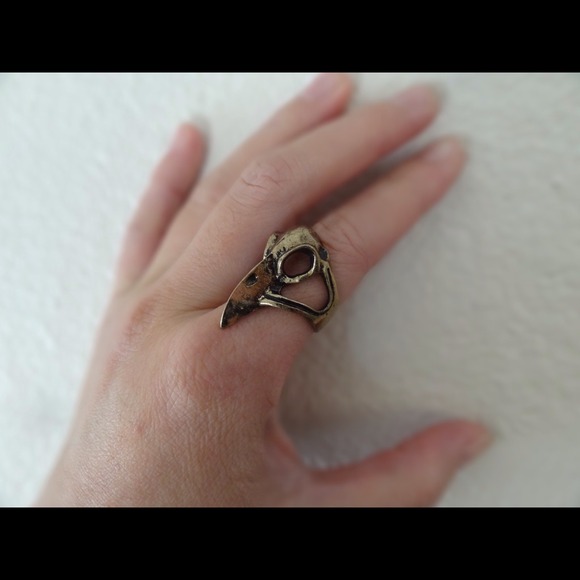 $15 Crow skull ring - Picture 2 of 2