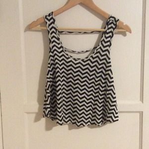Cute crop top!
