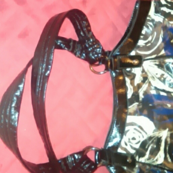♡SOLD♡ Relic handbag - Picture 3 of 4