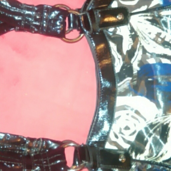 ♡SOLD♡ Relic handbag - Picture 4 of 4