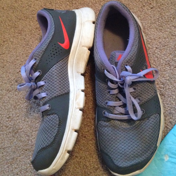 Nike Shoes!!! ✔️ - Picture 4 of 4